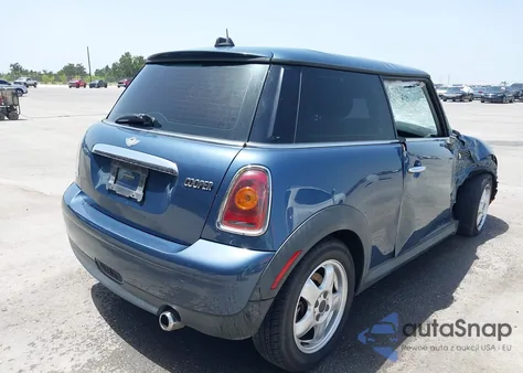 2010 Mini Cooper from USA, damaged, VIN WMWMF3C59ATZ22899